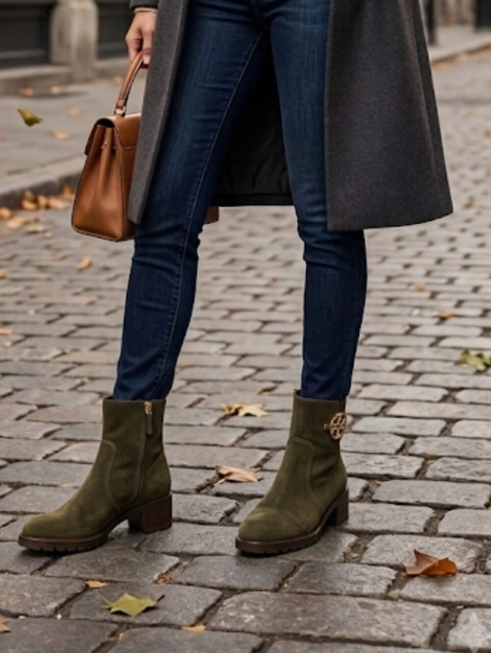 Tory Burch Olive Green Suede Ankle Booties Gold Logo Hardware Size 10.5 NWOB